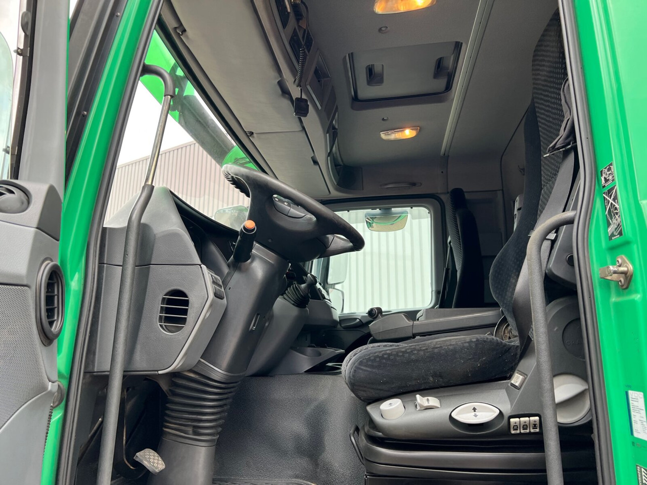 Mercedes-Benz Actros 2544 L 6x2 Actros 2544 L 6x2, Retarder, Lenkachse, Heckkran HMF 3000-K5 + Jip, Funk - شاحنة كرين, شاحنات مسطحة: صور 5 Mercedes-Benz Actros 2544 L 6x2 Actros 2544 L 6x2, Retarder, Lenkachse, Heckkran HMF 3000-K5 + Jip, Funk - شاحنة كرين, شاحنات مسطحة: صور 5