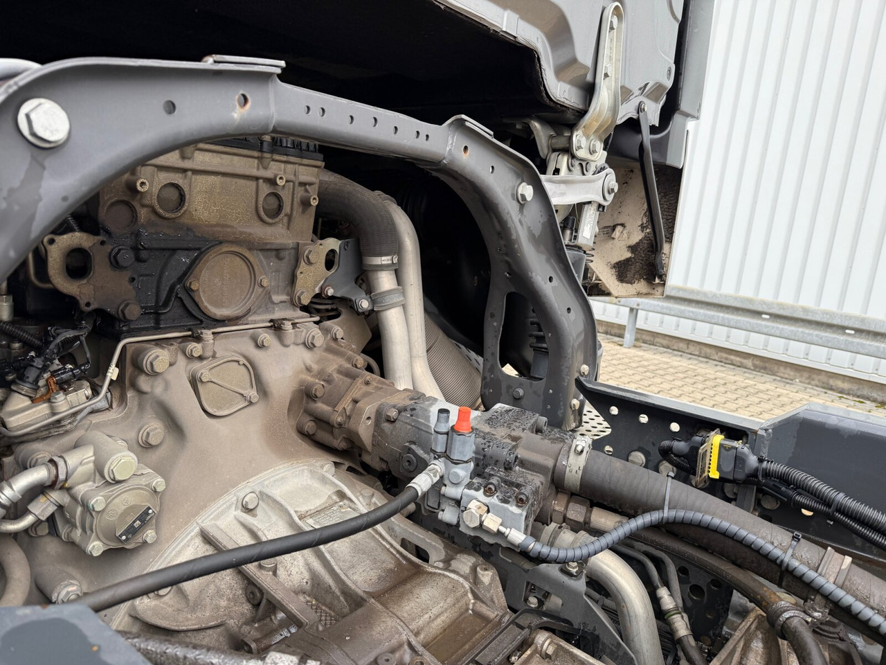 Mercedes-Benz Actros 2552 L 6x2 Actros 2552 L 6x2, Lenk/Lift, Retarder, GigaSpace, LED, Motorabtrieb, Meiller Tectrum, Funk - شاحنة ذات الخطاف: صور 4 Mercedes-Benz Actros 2552 L 6x2 Actros 2552 L 6x2, Lenk/Lift, Retarder, GigaSpace, LED, Motorabtrieb, Meiller Tectrum, Funk - شاحنة ذات الخطاف: صور 4