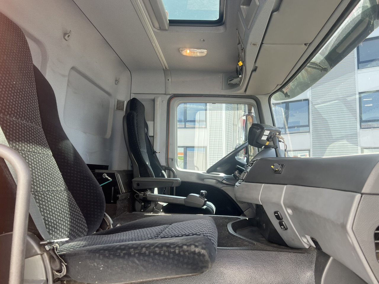 Mercedes-Benz Actros 2641/48 L 6x4 Actros 2641/48 L 6x4, Seilabroller, Haller Lotos, Zöller Schüttung - شاحنة القمامة: صور 4 Mercedes-Benz Actros 2641/48 L 6x4 Actros 2641/48 L 6x4, Seilabroller, Haller Lotos, Zöller Schüttung - شاحنة القمامة: صور 4