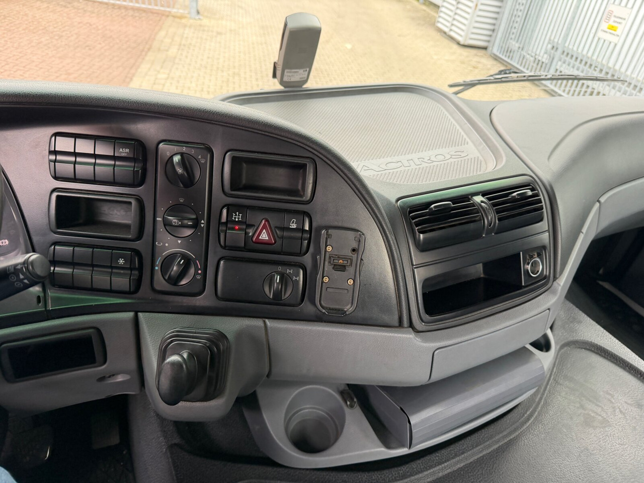 Mercedes-Benz Actros 2641 6x4 Actros 2641 6x4 - شاحنة ذات الخطاف: صور 3 Mercedes-Benz Actros 2641 6x4 Actros 2641 6x4 - شاحنة ذات الخطاف: صور 3