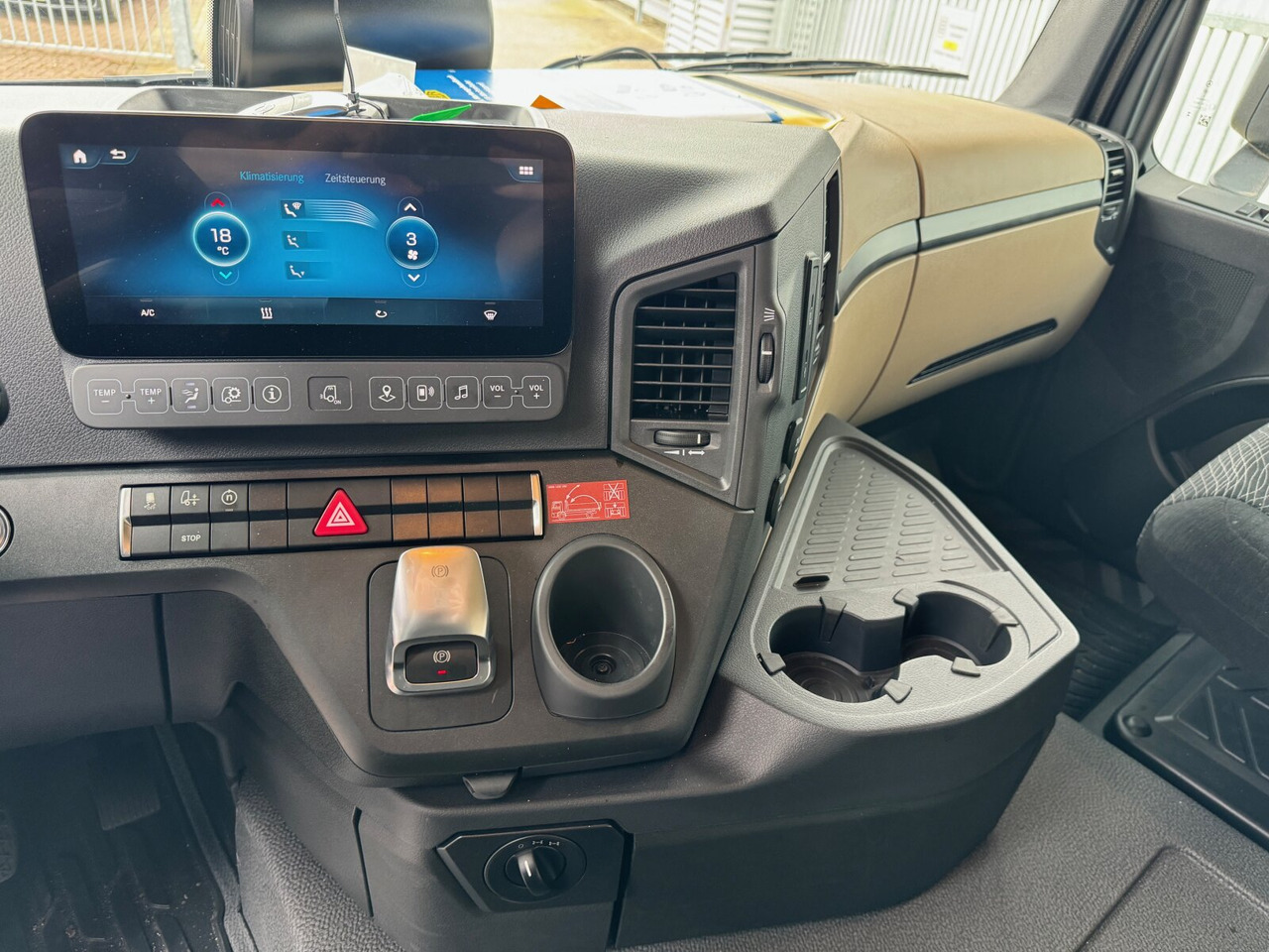 Mercedes-Benz Actros 2645 L 6x4 Actros 2645 L 6x4, MultimediaCockpit, Motorabtrieb, Funk - شاحنة ذات الخطاف: صور 4 Mercedes-Benz Actros 2645 L 6x4 Actros 2645 L 6x4, MultimediaCockpit, Motorabtrieb, Funk - شاحنة ذات الخطاف: صور 4