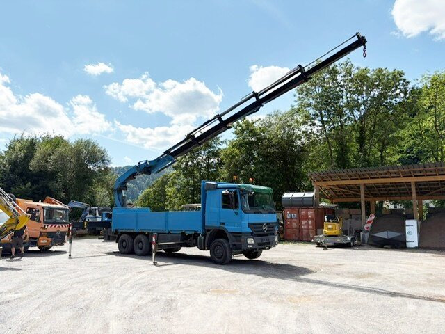 Mercedes-Benz Actros 2741 L 6x4 Actros 2741 L 6x4, Twist-Lock ausz. auf 3m, Heckkran Palfinger PK 42502-D, Funk - شاحنات مسطحة, شاحنة كرين: صور 1 Mercedes-Benz Actros 2741 L 6x4 Actros 2741 L 6x4, Twist-Lock ausz. auf 3m, Heckkran Palfinger PK 42502-D, Funk - شاحنات مسطحة, شاحنة كرين: صور 1