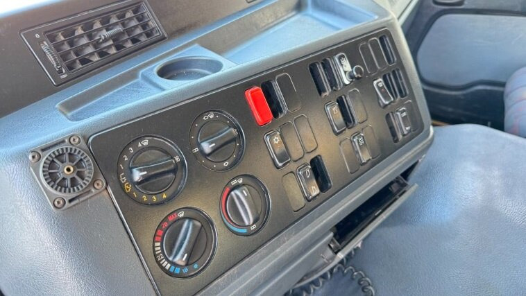 Mercedes-Benz Actros 3343 AK 6x6 - قلابات: صور 3 Mercedes-Benz Actros 3343 AK 6x6 - قلابات: صور 3