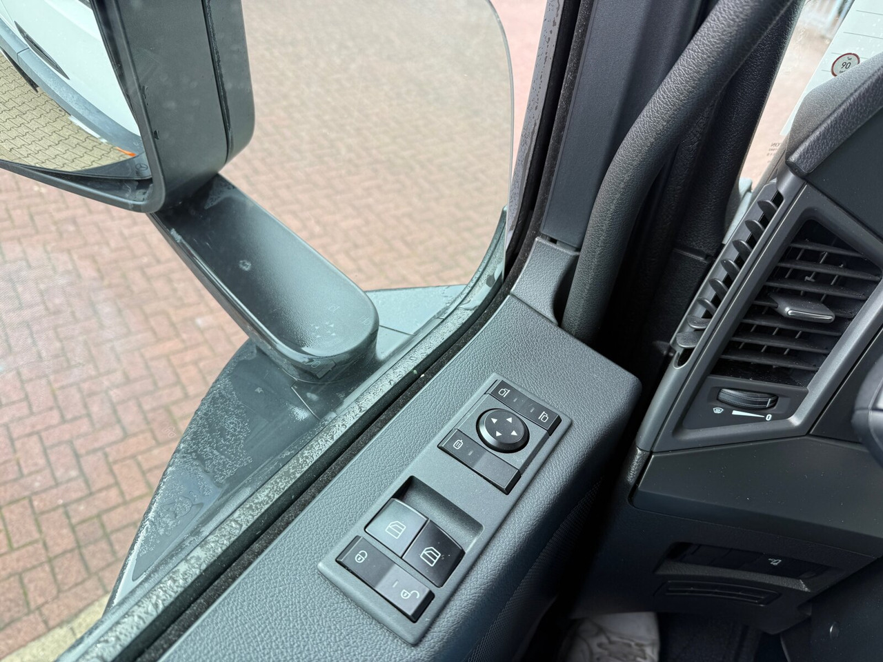 Mercedes-Benz Arocs 1827/30 A 4x4 Arocs 1827/30 A 4x4, Ex-! - شاحنات مسطحة: صور 5 Mercedes-Benz Arocs 1827/30 A 4x4 Arocs 1827/30 A 4x4, Ex-! - شاحنات مسطحة: صور 5