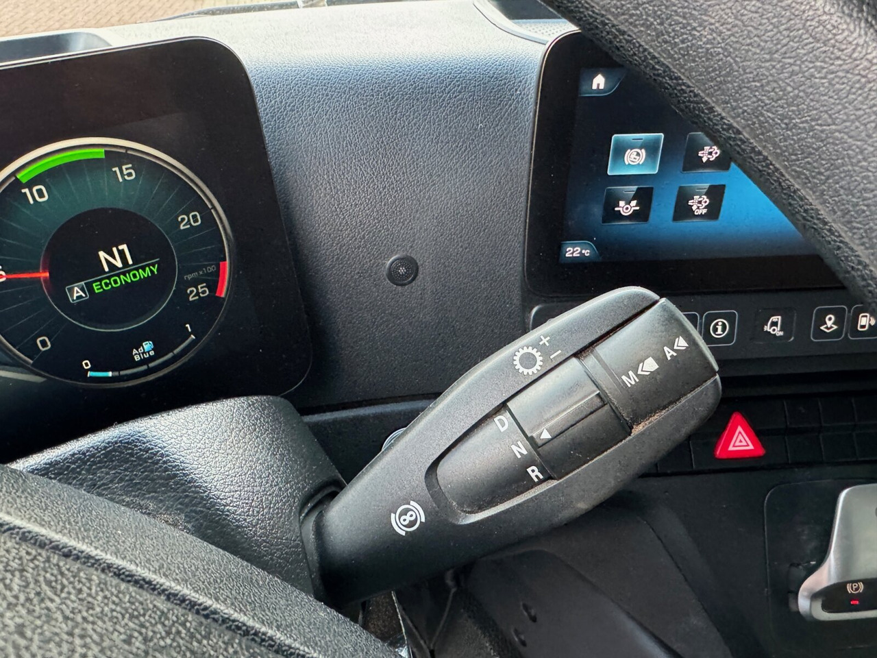 Mercedes-Benz Arocs 1840 L 4x2 Arocs 1840 L 4x2/48, MultimediaCockpit, Navi - شاحنة ذات الخطاف: صور 5 Mercedes-Benz Arocs 1840 L 4x2 Arocs 1840 L 4x2/48, MultimediaCockpit, Navi - شاحنة ذات الخطاف: صور 5