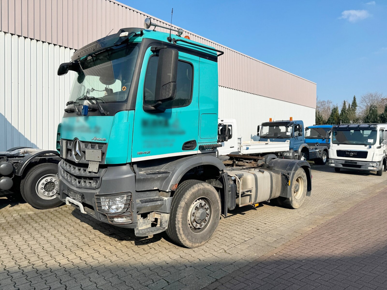 Mercedes-Benz Arocs 1842 LS 4x4 HAD Arocs 1842 LS 4x4 HAD, HydroDrive, Kipphydraulik - شاحنة جرار: صور 1 Mercedes-Benz Arocs 1842 LS 4x4 HAD Arocs 1842 LS 4x4 HAD, HydroDrive, Kipphydraulik - شاحنة جرار: صور 1