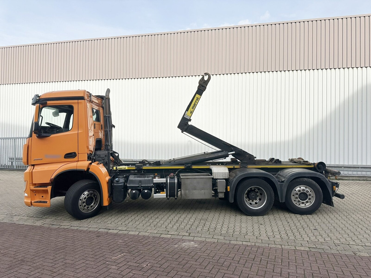 شاحنة ذات الخطاف Mercedes-Benz Arocs 2552 L 6x2 Arocs 2552 L 6x2, Lenk-/Liftachse: صور 13 شاحنة ذات الخطاف Mercedes-Benz Arocs 2552 L 6x2 Arocs 2552 L 6x2, Lenk-/Liftachse: صور 13
