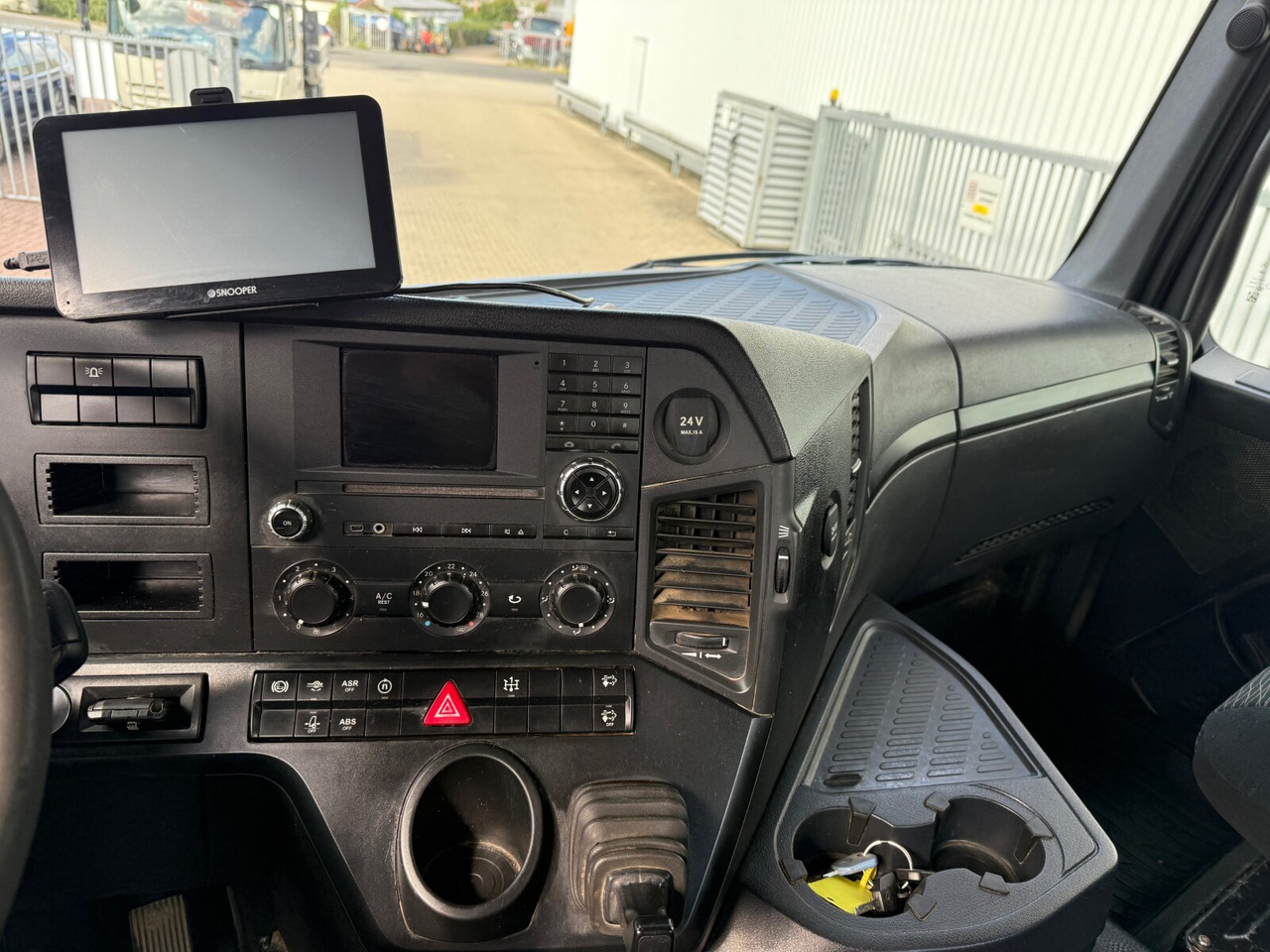 Mercedes-Benz Arocs 3240 8x4 Arocs 3240 8x4, VDL Tele-Knick Abrollanlage - شاحنة ذات الخطاف: صور 5 Mercedes-Benz Arocs 3240 8x4 Arocs 3240 8x4, VDL Tele-Knick Abrollanlage - شاحنة ذات الخطاف: صور 5