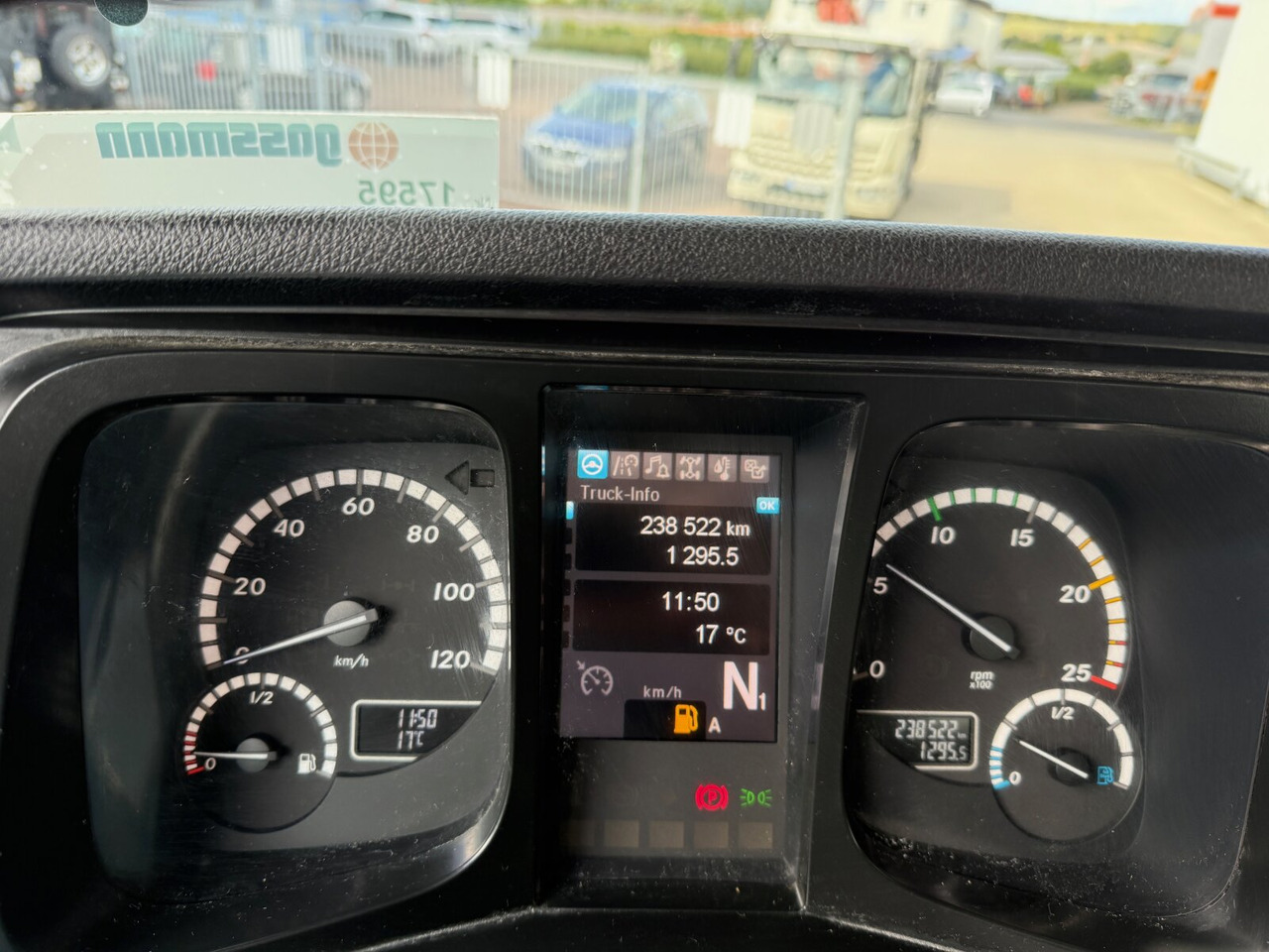 Mercedes-Benz Arocs 3240 8x4 Arocs 3240 8x4, VDL Tele-Knick Abrollanlage - شاحنة ذات الخطاف: صور 4 Mercedes-Benz Arocs 3240 8x4 Arocs 3240 8x4, VDL Tele-Knick Abrollanlage - شاحنة ذات الخطاف: صور 4
