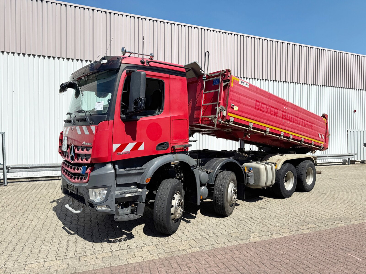 Mercedes-Benz Arocs 3243 K 8x4/4 Arocs 3243 K 8x4/4, Alu-Bordwände - قلابات: صور 1 Mercedes-Benz Arocs 3243 K 8x4/4 Arocs 3243 K 8x4/4, Alu-Bordwände - قلابات: صور 1