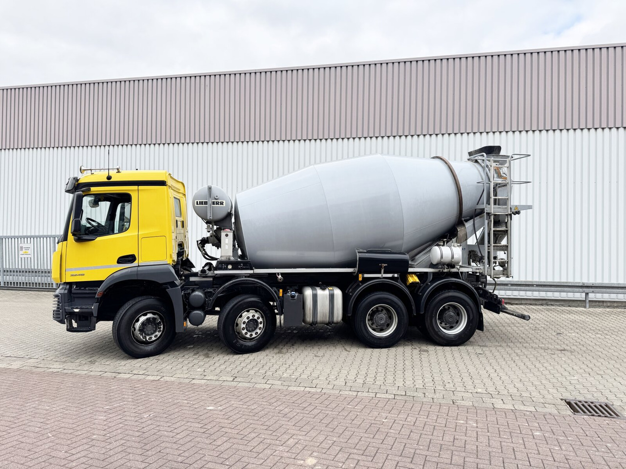 Mercedes-Benz Arocs 3246 B 8x4/4 Arocs 3246 B 8x4/4, Liebherr HTM 905 Mischer, 9m³, Multimedia Cockpit, Navi - شاحنة خلاطة خرسانة: صور 3 Mercedes-Benz Arocs 3246 B 8x4/4 Arocs 3246 B 8x4/4, Liebherr HTM 905 Mischer, 9m³, Multimedia Cockpit, Navi - شاحنة خلاطة خرسانة: صور 3