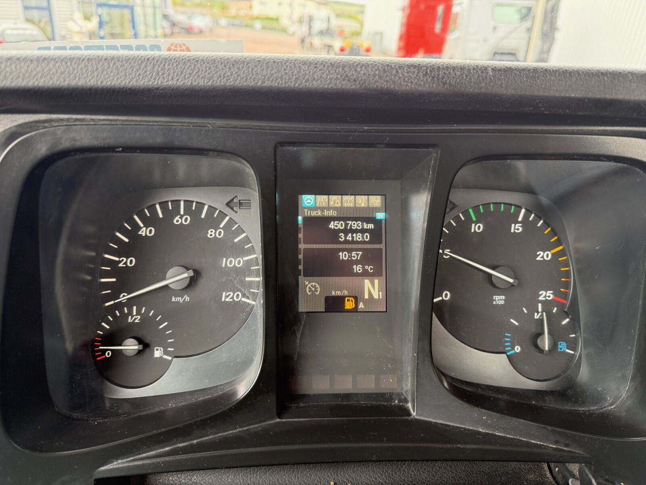 Mercedes-Benz Arocs 3363 K 6x4 Arocs 3363 K 6x4, Grounder, Turbo-Retarder-Kupplung, Bordmatik - قلابات: صور 4 Mercedes-Benz Arocs 3363 K 6x4 Arocs 3363 K 6x4, Grounder, Turbo-Retarder-Kupplung, Bordmatik - قلابات: صور 4