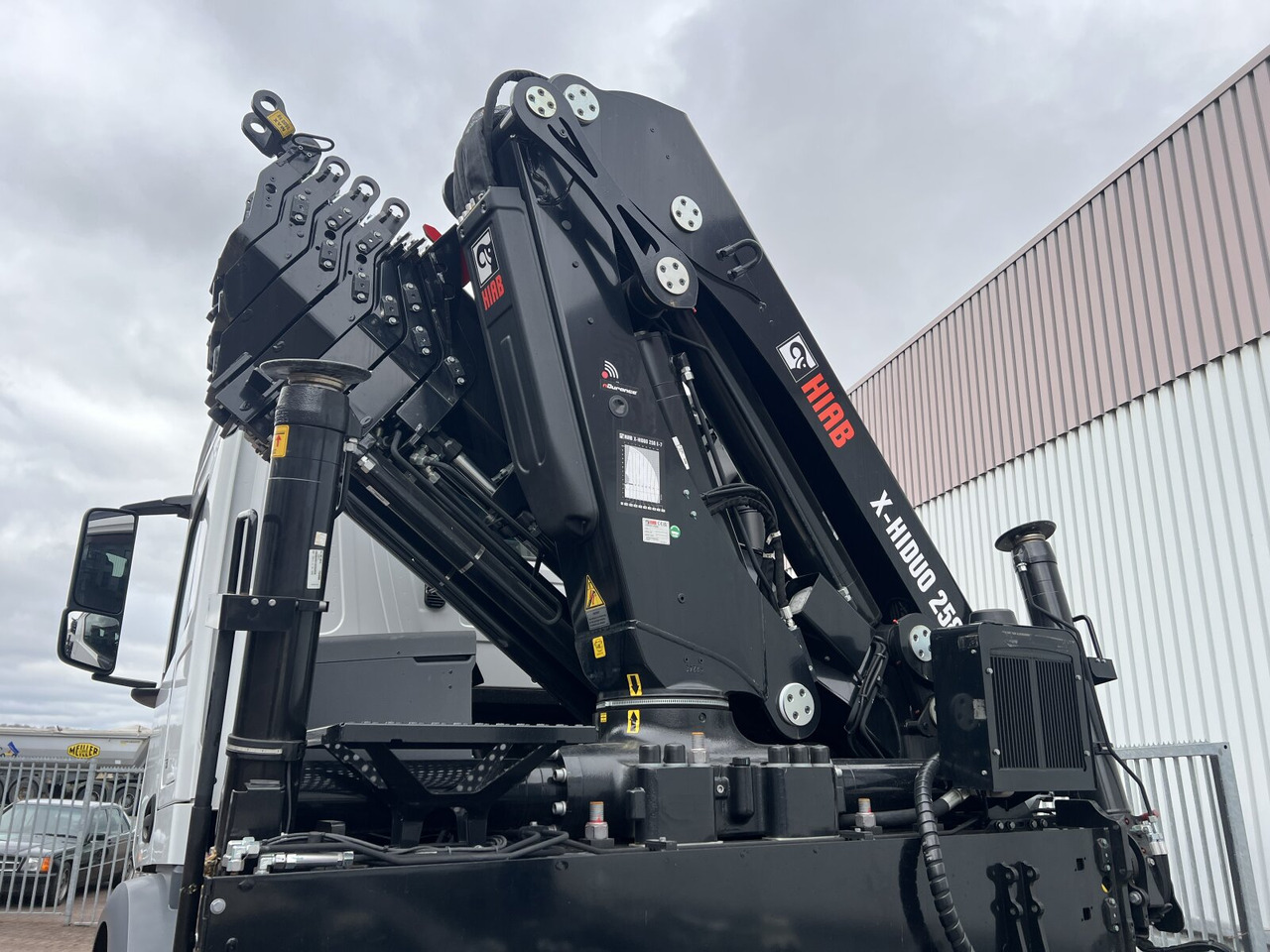 جديد شاحنة ذات الخطاف, شاحنة كرين Mercedes-Benz Arocs 4142 B 8x4/4 Arocs 4142 B 8x4/4, Grounder, Funk: صور 13