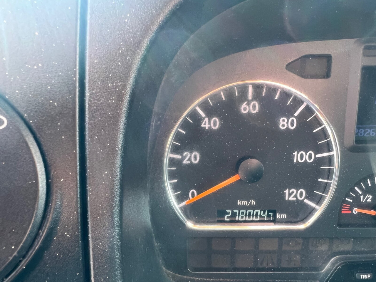 Mercedes-Benz Atego 1024 L 4x2 Atego 1024 L 4x2 mit Kran Fassi F80A.0.21 - شاحنة كرين, شاحنات مسطحة: صور 5 Mercedes-Benz Atego 1024 L 4x2 Atego 1024 L 4x2 mit Kran Fassi F80A.0.21 - شاحنة كرين, شاحنات مسطحة: صور 5