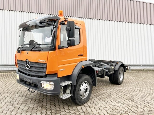 Mercedes-Benz Atego 1630 AK 4x4 Atego 1630 AK 4x4, 2x Nebenantrieb, Rechtslenker - الشاسيه شاحنة: صور 1 Mercedes-Benz Atego 1630 AK 4x4 Atego 1630 AK 4x4, 2x Nebenantrieb, Rechtslenker - الشاسيه شاحنة: صور 1