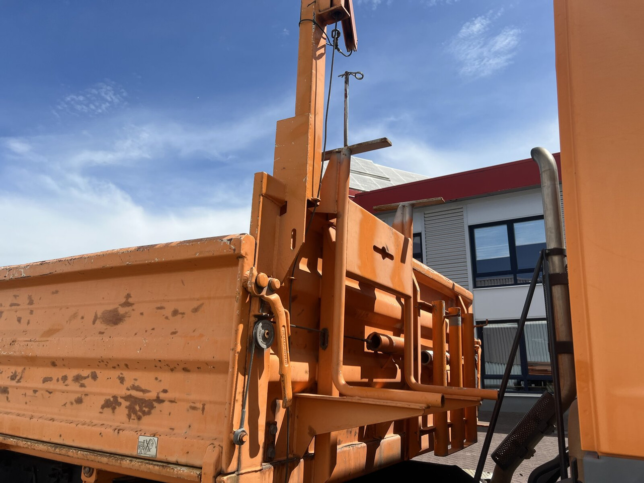 Mercedes-Benz Atego 1823 AK 4x4 Atego 1823 AK 4x4 - قلابات: صور 3 Mercedes-Benz Atego 1823 AK 4x4 Atego 1823 AK 4x4 - قلابات: صور 3