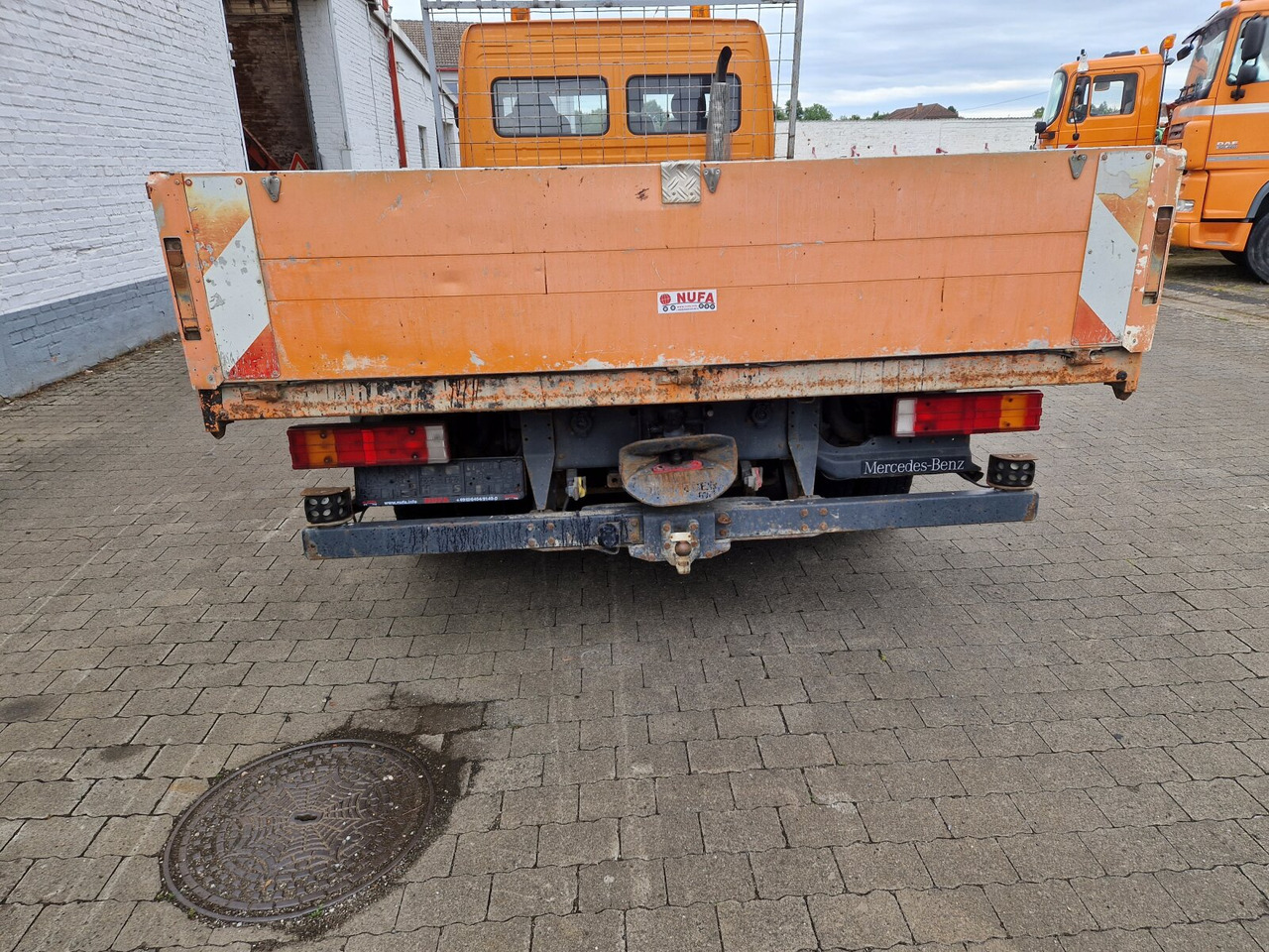 Mercedes-Benz Atego 815 4x2 Atego 815 4x2, 2x AHK - شاحنات مسطحة: صور 2 Mercedes-Benz Atego 815 4x2 Atego 815 4x2, 2x AHK - شاحنات مسطحة: صور 2