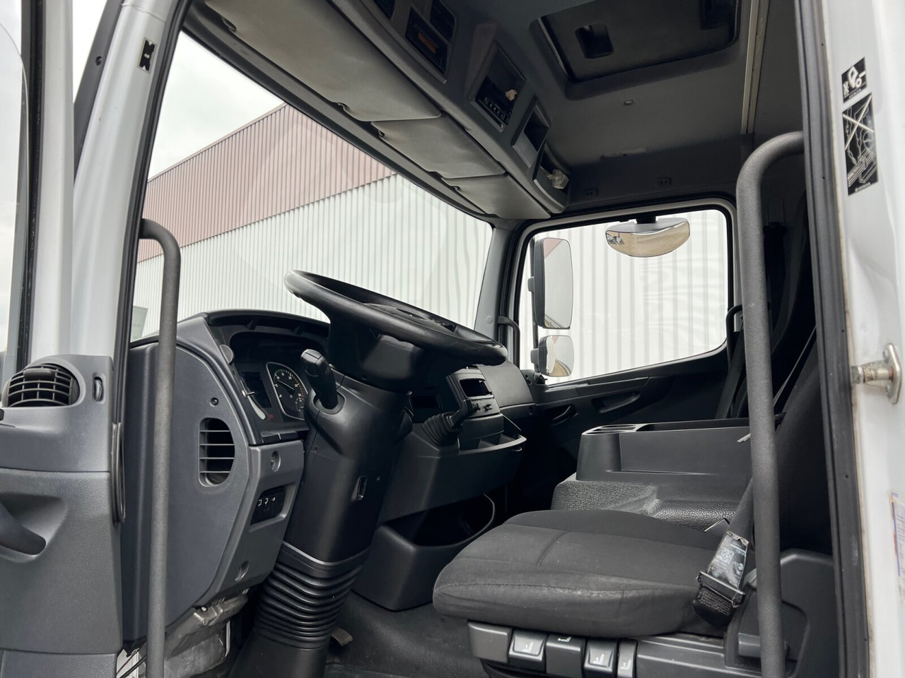 Mercedes-Benz Atego 816 L 4x2 Atego 816 L 4x2, Kühlkoffer, ThermoKing, LBW BÄR إيجار Mercedes-Benz Atego 816 L 4x2 Atego 816 L 4x2, Kühlkoffer, ThermoKing, LBW BÄR: صور 7