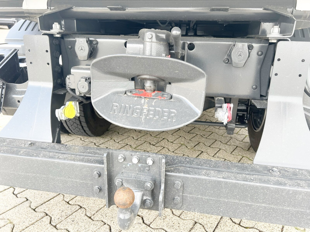 Mercedes-Benz Atego 818/23 K 4x2 Atego 818/23 K 4x2, 2x AHK, Meiller-Kipper, mehrfach Vorhanden! - قلابات: صور 3 Mercedes-Benz Atego 818/23 K 4x2 Atego 818/23 K 4x2, 2x AHK, Meiller-Kipper, mehrfach Vorhanden! - قلابات: صور 3