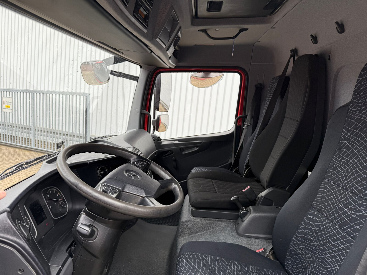 Mercedes-Benz Atego 818/23 LK 4x2 Atego 818/23 LK 4x2, 2x AHK - قلابات: صور 3 Mercedes-Benz Atego 818/23 LK 4x2 Atego 818/23 LK 4x2, 2x AHK - قلابات: صور 3