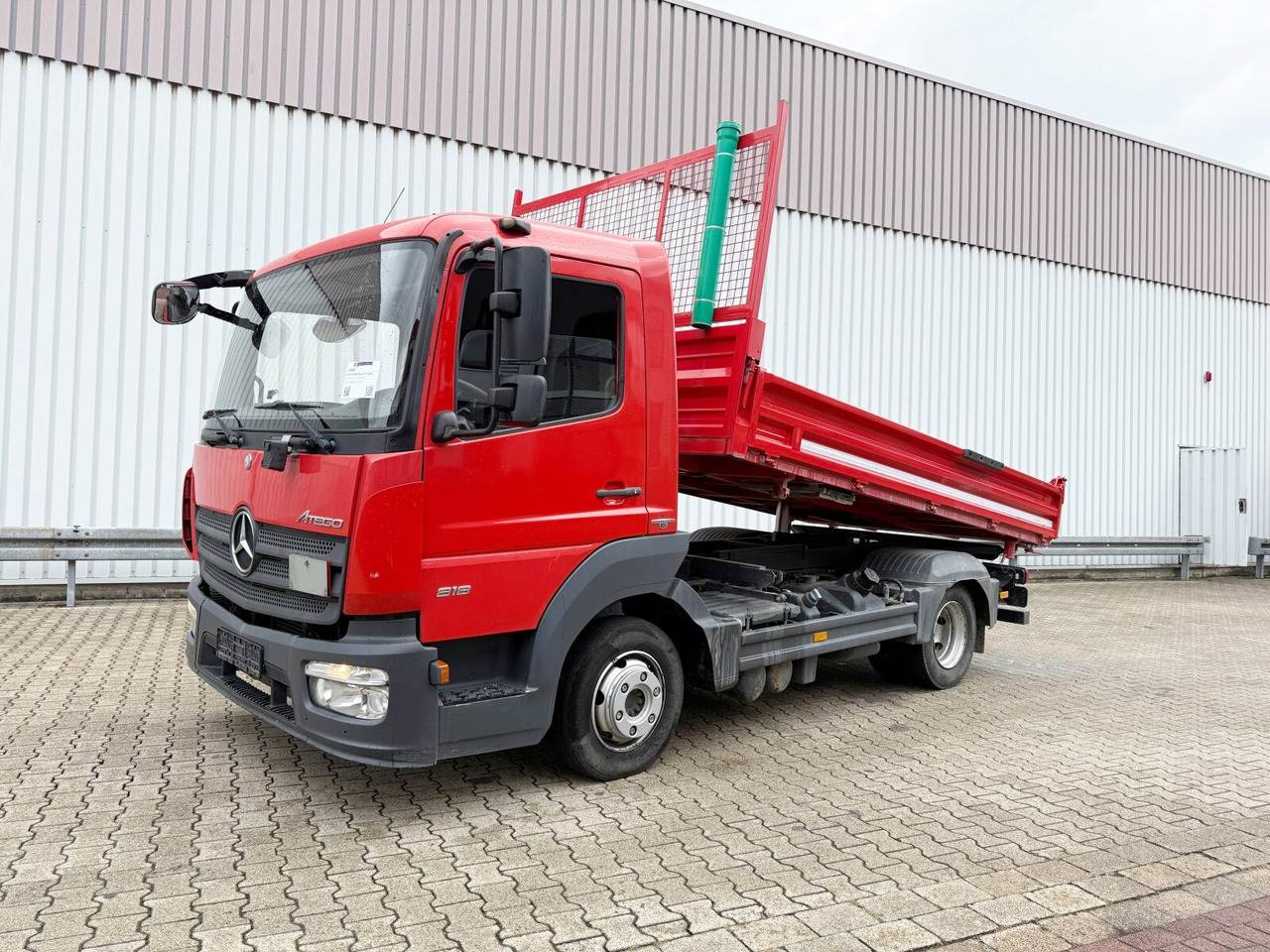 Mercedes-Benz Atego 818/23 LK 4x2 Atego 818/23 LK 4x2, 2x AHK - قلابات: صور 1 Mercedes-Benz Atego 818/23 LK 4x2 Atego 818/23 LK 4x2, 2x AHK - قلابات: صور 1