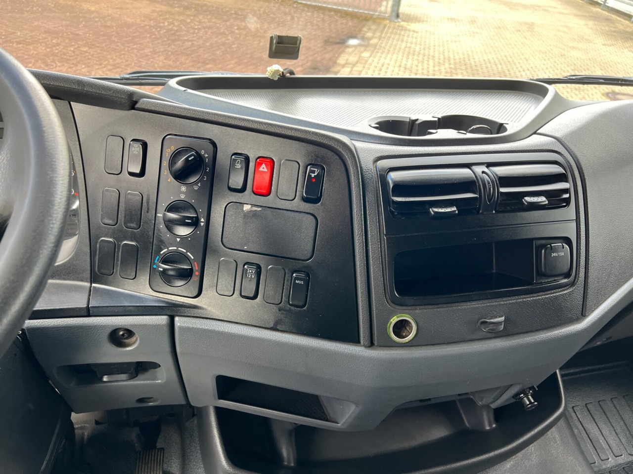 Mercedes-Benz Atego 818 L 4x2 Atego 818 L 4x2 mit MBB LBW, 4x Vorhanden! - بصندوق مغلق شاحنة: صور 5 Mercedes-Benz Atego 818 L 4x2 Atego 818 L 4x2 mit MBB LBW, 4x Vorhanden! - بصندوق مغلق شاحنة: صور 5