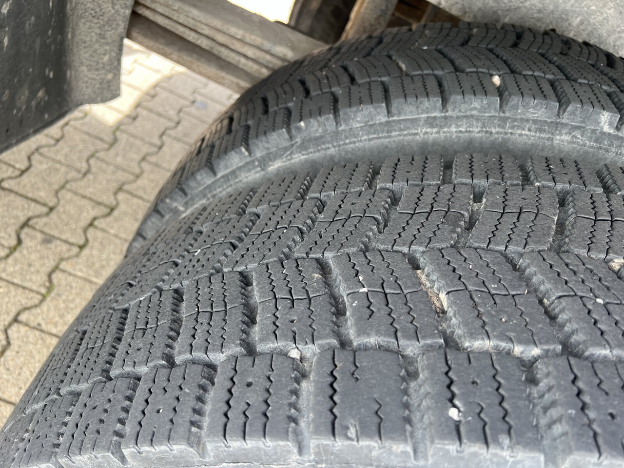 Mercedes-Benz Axor 1828 A 4x4 Axor 1828 A 4x4 mit Kran Hiab XS 166 E-5 - شاحنة كرين, شاحنات مسطحة: صور 4 Mercedes-Benz Axor 1828 A 4x4 Axor 1828 A 4x4 mit Kran Hiab XS 166 E-5 - شاحنة كرين, شاحنات مسطحة: صور 4