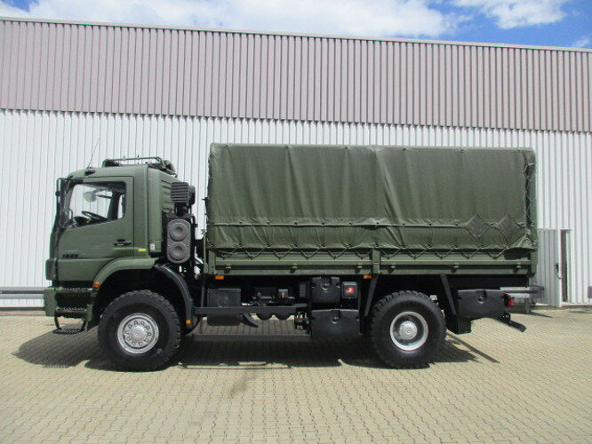 شاحنات مسطحة Mercedes-Benz Axor 1829 A 4x4 Axor 1829 A 4x4: صور 8