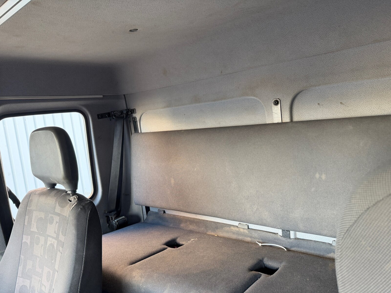 Mercedes-Benz Axor 1829 L 4x2 Axor 1829 L 4x2, 6-Sitzer - شاحنات مسطحة: صور 5 Mercedes-Benz Axor 1829 L 4x2 Axor 1829 L 4x2, 6-Sitzer - شاحنات مسطحة: صور 5