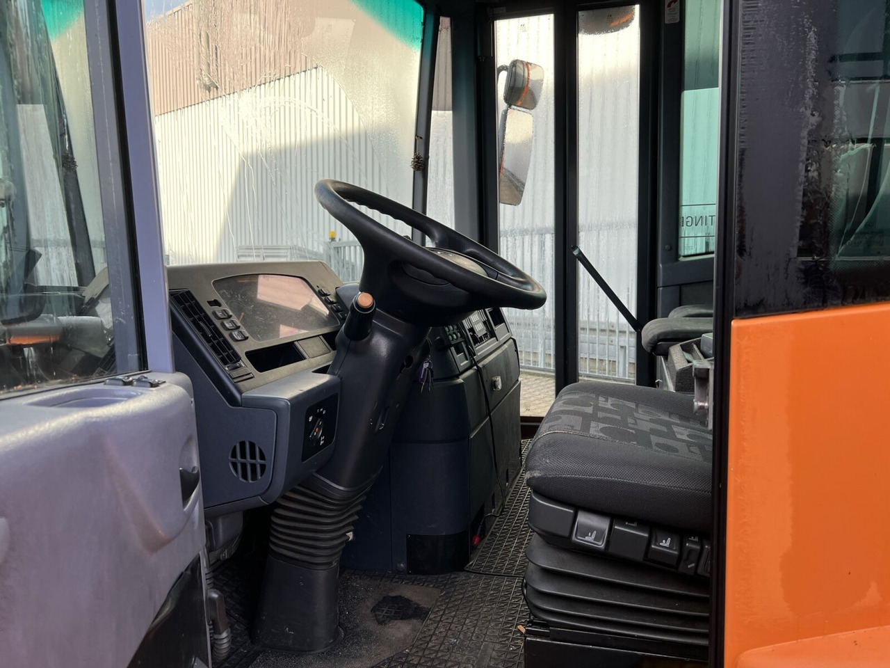 Mercedes-Benz Econic 2633 L 6x2/4 NLA Econic 2633 L 6x2/4 NLA, Lenkachse, Zöller Medium XL, Zöller-Schüttung - شاحنة القمامة: صور 5 Mercedes-Benz Econic 2633 L 6x2/4 NLA Econic 2633 L 6x2/4 NLA, Lenkachse, Zöller Medium XL, Zöller-Schüttung - شاحنة القمامة: صور 5