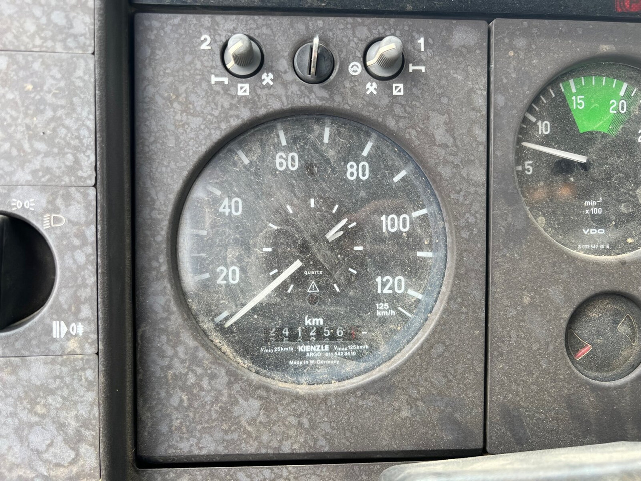 Mercedes-Benz LK 1117 K 4x2 LK 1117 K 4x2, 6-Zylinder Motor, 2x AHK - قلابات: صور 3 Mercedes-Benz LK 1117 K 4x2 LK 1117 K 4x2, 6-Zylinder Motor, 2x AHK - قلابات: صور 3