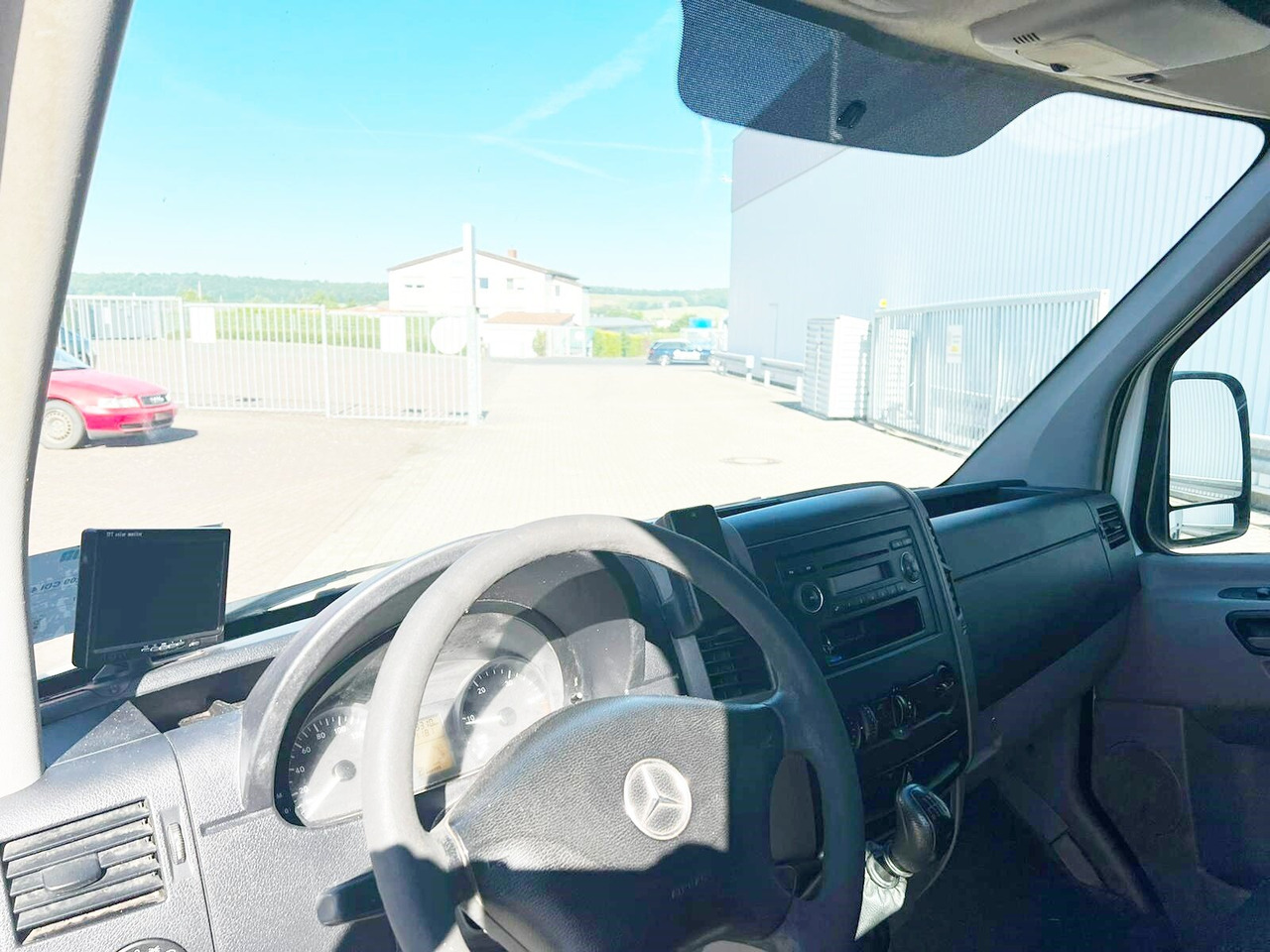 Mercedes-Benz Sprinter 209 CDI 4x2 Doka Sprinter 209 CDI 4x2 Doka - الشاحنات الصغيرة ستائر, الشاحنات الصغيرة كابينة مزدوجة: صور 2 Mercedes-Benz Sprinter 209 CDI 4x2 Doka Sprinter 209 CDI 4x2 Doka - الشاحنات الصغيرة ستائر, الشاحنات الصغيرة كابينة مزدوجة: صور 2