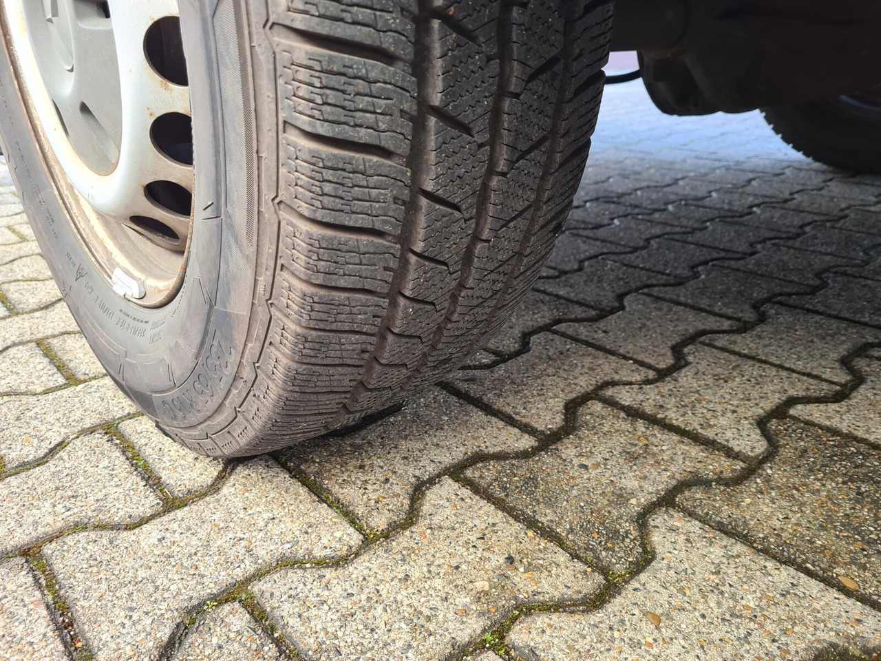 Mercedes-Benz Sprinter 316 KA 4x2 Sprinter 316 KA 4x2, Rettungswagen - فان: صور 2 Mercedes-Benz Sprinter 316 KA 4x2 Sprinter 316 KA 4x2, Rettungswagen - فان: صور 2