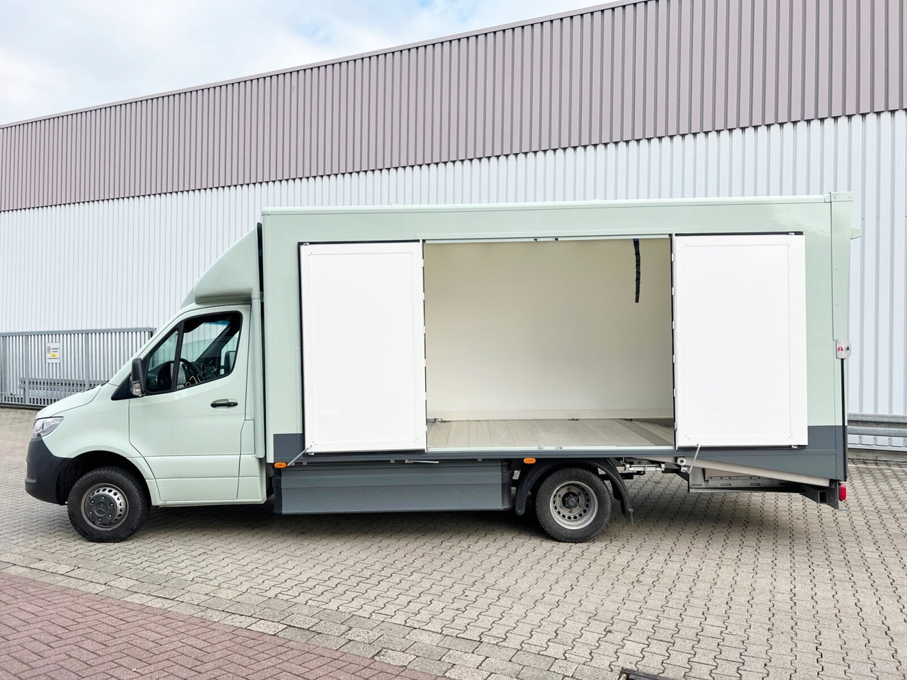Mercedes-Benz Sprinter 516 FG 4x2 Sprinter 516 FG 4x2, MBUX, Autotransporter Comear - فان: صور 2 Mercedes-Benz Sprinter 516 FG 4x2 Sprinter 516 FG 4x2, MBUX, Autotransporter Comear - فان: صور 2
