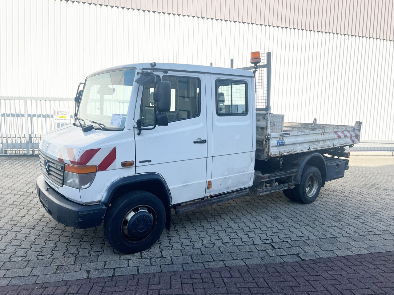 Mercedes-Benz Vario 816 D 4x2 Doka Vario 816 D 4x2 Doka, 2x AHK, Meiller Kipper - قلابات: صور 1 Mercedes-Benz Vario 816 D 4x2 Doka Vario 816 D 4x2 Doka, 2x AHK, Meiller Kipper - قلابات: صور 1