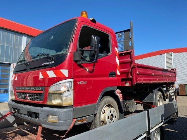 قلابات Mitsubishi Canter Fuso 7C15D 4x2 Canter Fuso 7C15D 4x2, Wasserschaden!: صور 6