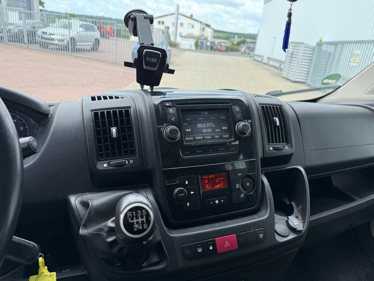 Peugeot Boxer 4x2 Doka Boxer 4x2 Doka - الشاحنات الصغيرة المسطحة, الشاحنات الصغيرة كابينة مزدوجة: صور 3 Peugeot Boxer 4x2 Doka Boxer 4x2 Doka - الشاحنات الصغيرة المسطحة, الشاحنات الصغيرة كابينة مزدوجة: صور 3