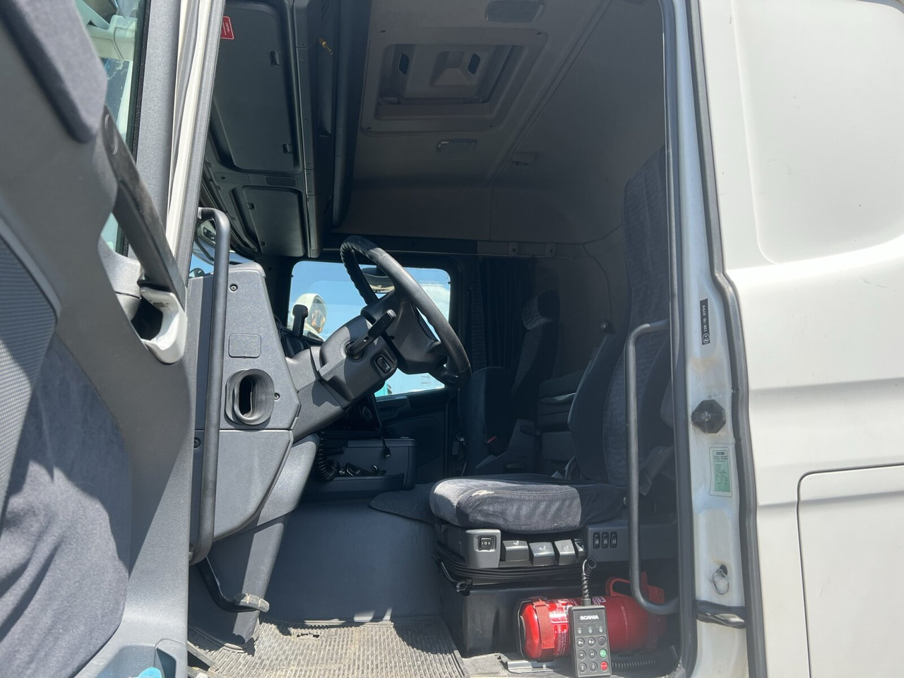 Scania G420 6x2, ERSATZTEILSPENDER! G420 6x2, Liftachse, Hiab LBW, Motor defekt! - بصندوق مغلق شاحنة: صور 3 Scania G420 6x2, ERSATZTEILSPENDER! G420 6x2, Liftachse, Hiab LBW, Motor defekt! - بصندوق مغلق شاحنة: صور 3