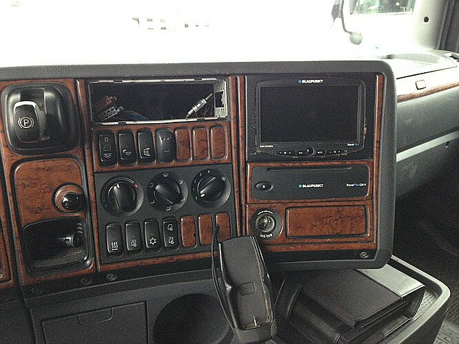 شاحنة جرار Scania R 420 4x2 R420 4x2 Lowliner, Twin Tec Rußfilterkat: صور 9 شاحنة جرار Scania R 420 4x2 R420 4x2 Lowliner, Twin Tec Rußfilterkat: صور 9