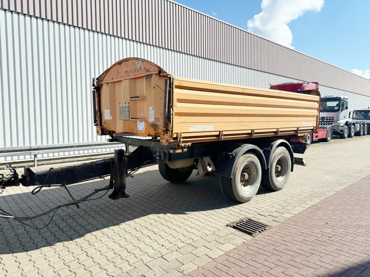 Schwarzmüller TKA 18 TKA 18, Alu-Bordwände, ca. 11m³ - قلابة مقطورة: صور 3 Schwarzmüller TKA 18 TKA 18, Alu-Bordwände, ca. 11m³ - قلابة مقطورة: صور 3