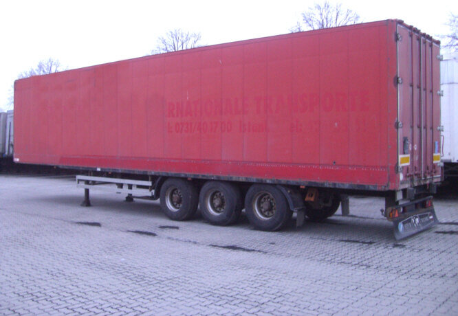 Sommer SG 240-ATX Sommer Kleiderkofferauflieger, 90 cbm - بصندوق مغلق نصف مقطورة: صور 2 Sommer SG 240-ATX Sommer Kleiderkofferauflieger, 90 cbm - بصندوق مغلق نصف مقطورة: صور 2