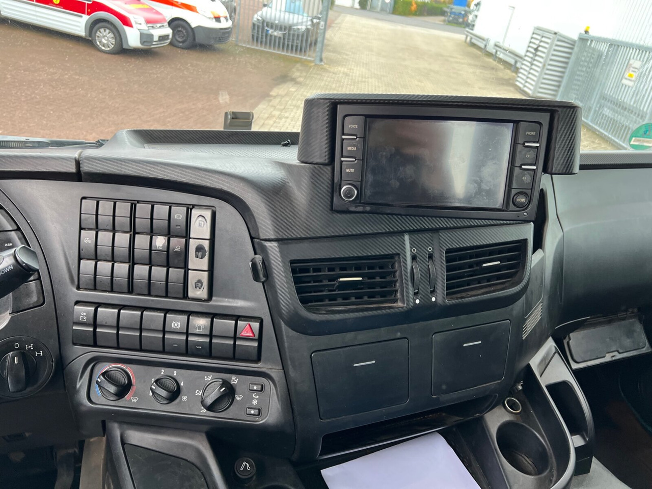 Stralis AT440S46TZ 6x4 Stralis AT440S46TZ 6x4, EEV, Kipphydraulik - شاحنة جرار: صور 4 Stralis AT440S46TZ 6x4 Stralis AT440S46TZ 6x4, EEV, Kipphydraulik - شاحنة جرار: صور 4