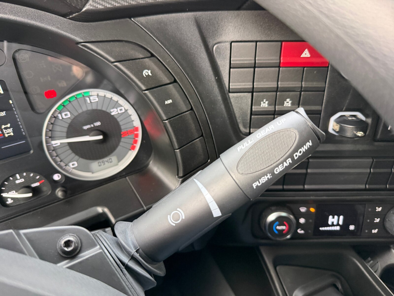 T-Way AT410T51/58 8x4 T-Way AT410T51/58 8x4, Retarder, Bordmatik, 4x VORHANDEN! - قلابات: صور 5 T-Way AT410T51/58 8x4 T-Way AT410T51/58 8x4, Retarder, Bordmatik, 4x VORHANDEN! - قلابات: صور 5