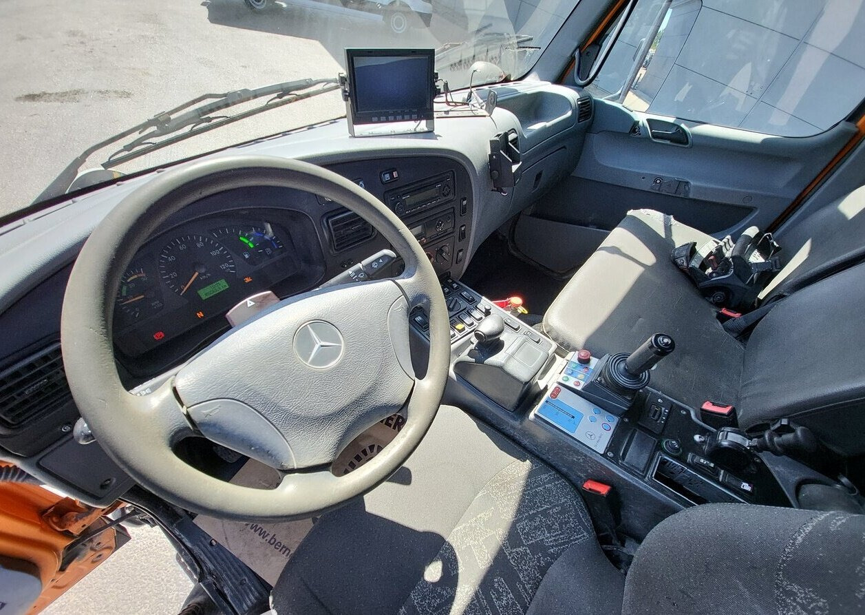 Unimog U 20 4x4 U 20 4x4, Zapfwelle, Kran Hiab 022D-3 HiDuo, Funk - الشاحنات الصغيرة: صور 3 Unimog U 20 4x4 U 20 4x4, Zapfwelle, Kran Hiab 022D-3 HiDuo, Funk - الشاحنات الصغيرة: صور 3