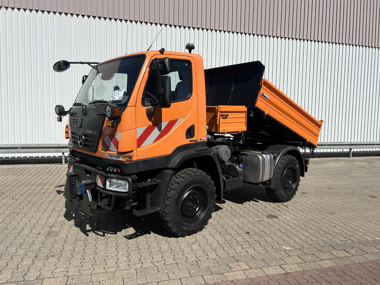 Unimog U 20 U405/70 4x4 U 20 U405/70 4x4, Kipper, Winterdienstplatte - الشاحنات الصغيرة: صور 1 Unimog U 20 U405/70 4x4 U 20 U405/70 4x4, Kipper, Winterdienstplatte - الشاحنات الصغيرة: صور 1