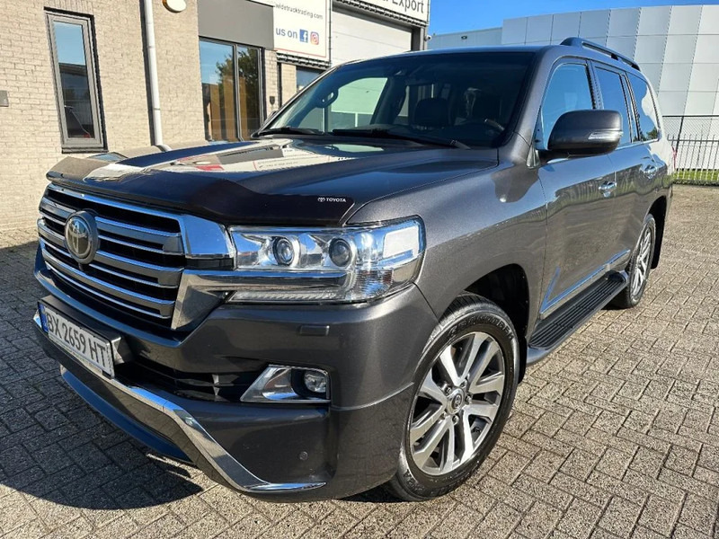 Toyota Land Cruiser V8 LAND CRUISER 200 V8 + CAMERA 360 + FRIDGE + DIESEL + ONLY EXPORT - سيارة دفع رباعي: صور 1 Toyota Land Cruiser V8 LAND CRUISER 200 V8 + CAMERA 360 + FRIDGE + DIESEL + ONLY EXPORT - سيارة دفع رباعي: صور 1
