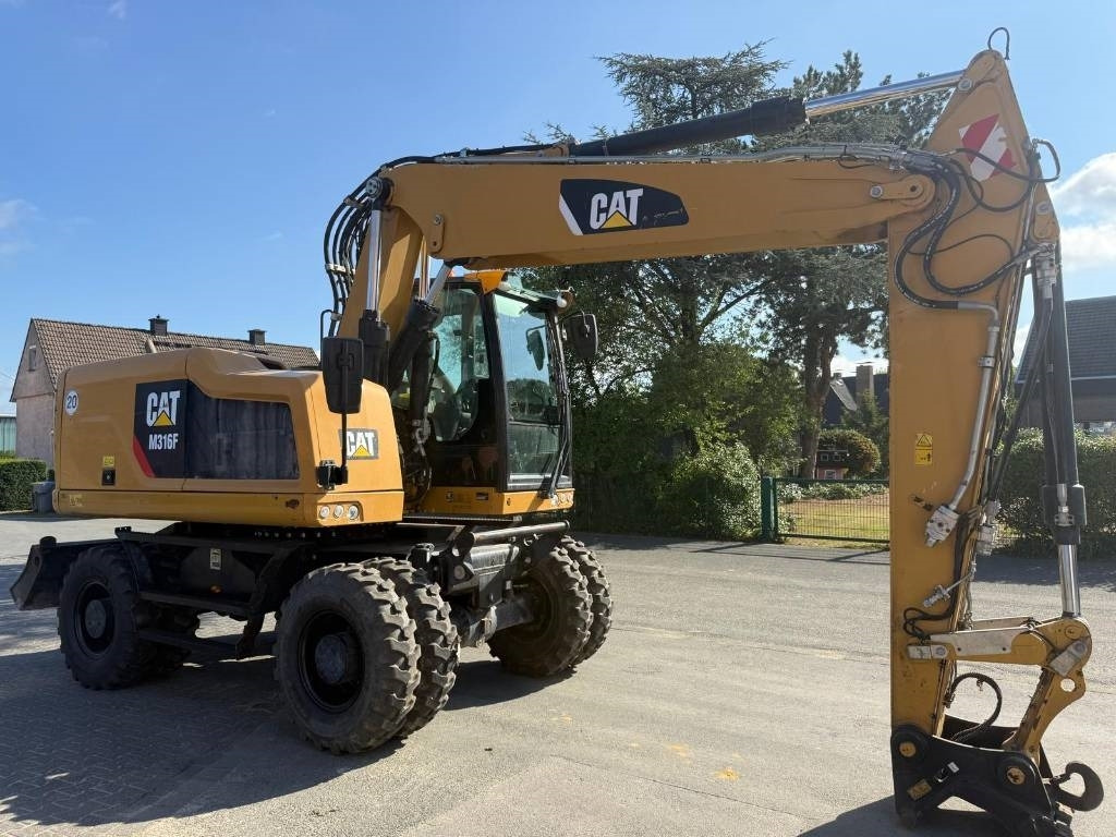 CAT M 316F - حفارة على عجلات: صور 3 CAT M 316F - حفارة على عجلات: صور 3