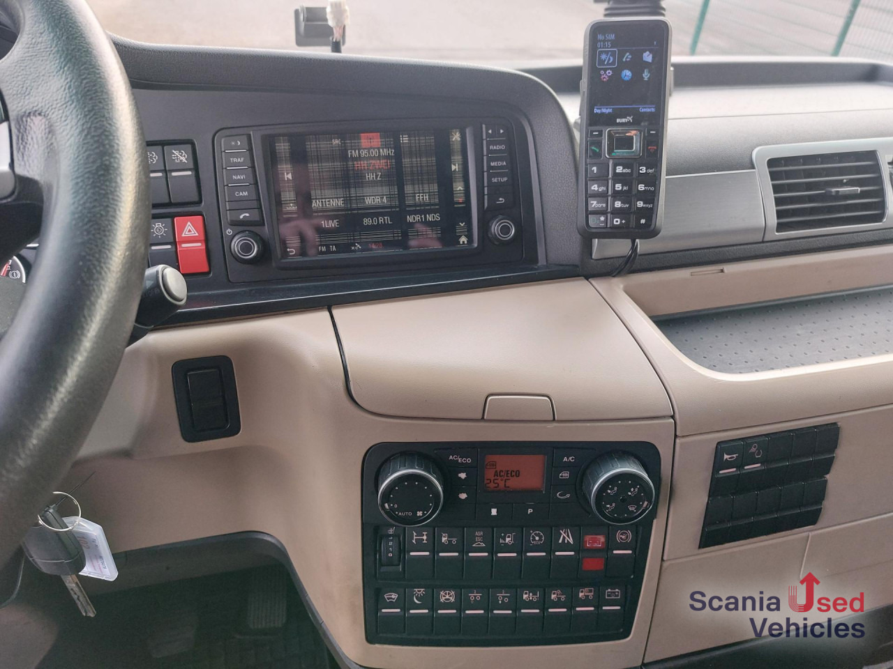 MAN TGX 18.500LL Low Liner - شاحنة جرار: صور 3 MAN TGX 18.500LL Low Liner - شاحنة جرار: صور 3