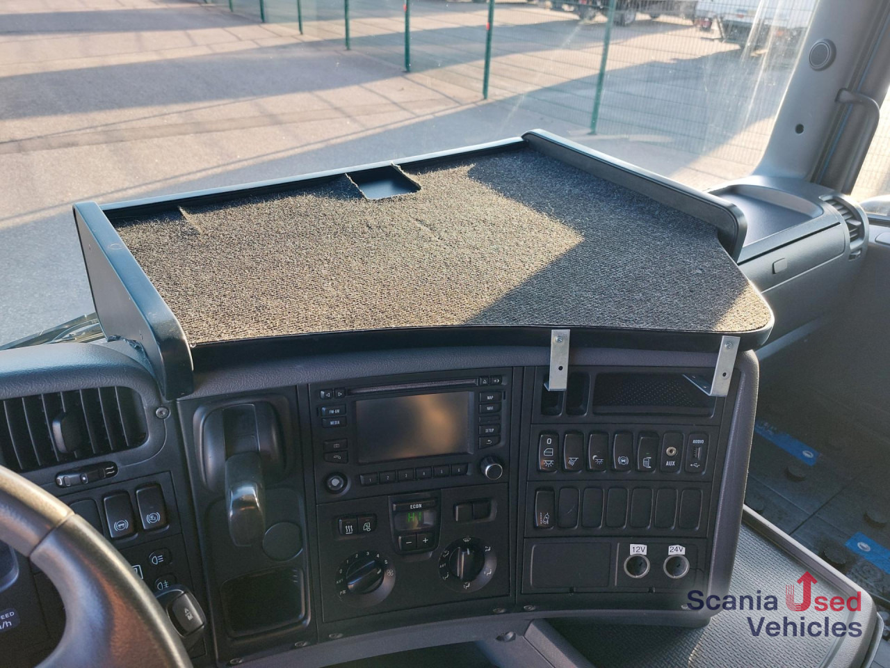 SCANIA G 410 LA4x2MNA Standklima - شاحنة جرار: صور 2 SCANIA G 410 LA4x2MNA Standklima - شاحنة جرار: صور 2