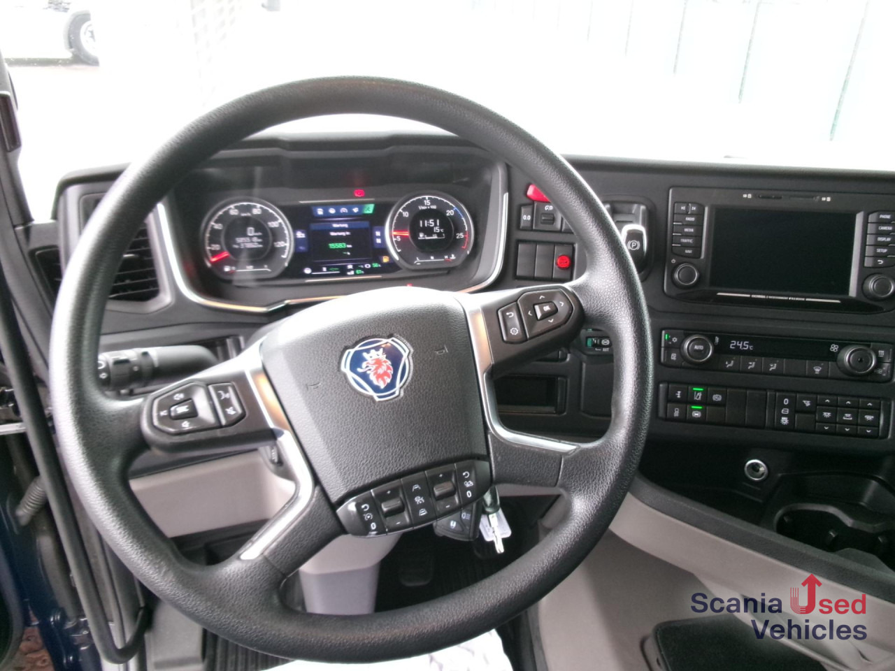 SCANIA R 450 A4x2NA - شاحنة جرار: صور 4 SCANIA R 450 A4x2NA - شاحنة جرار: صور 4